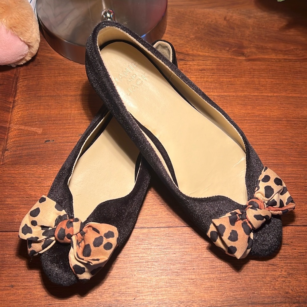 Janie and Jack girls black flats with leopard bow